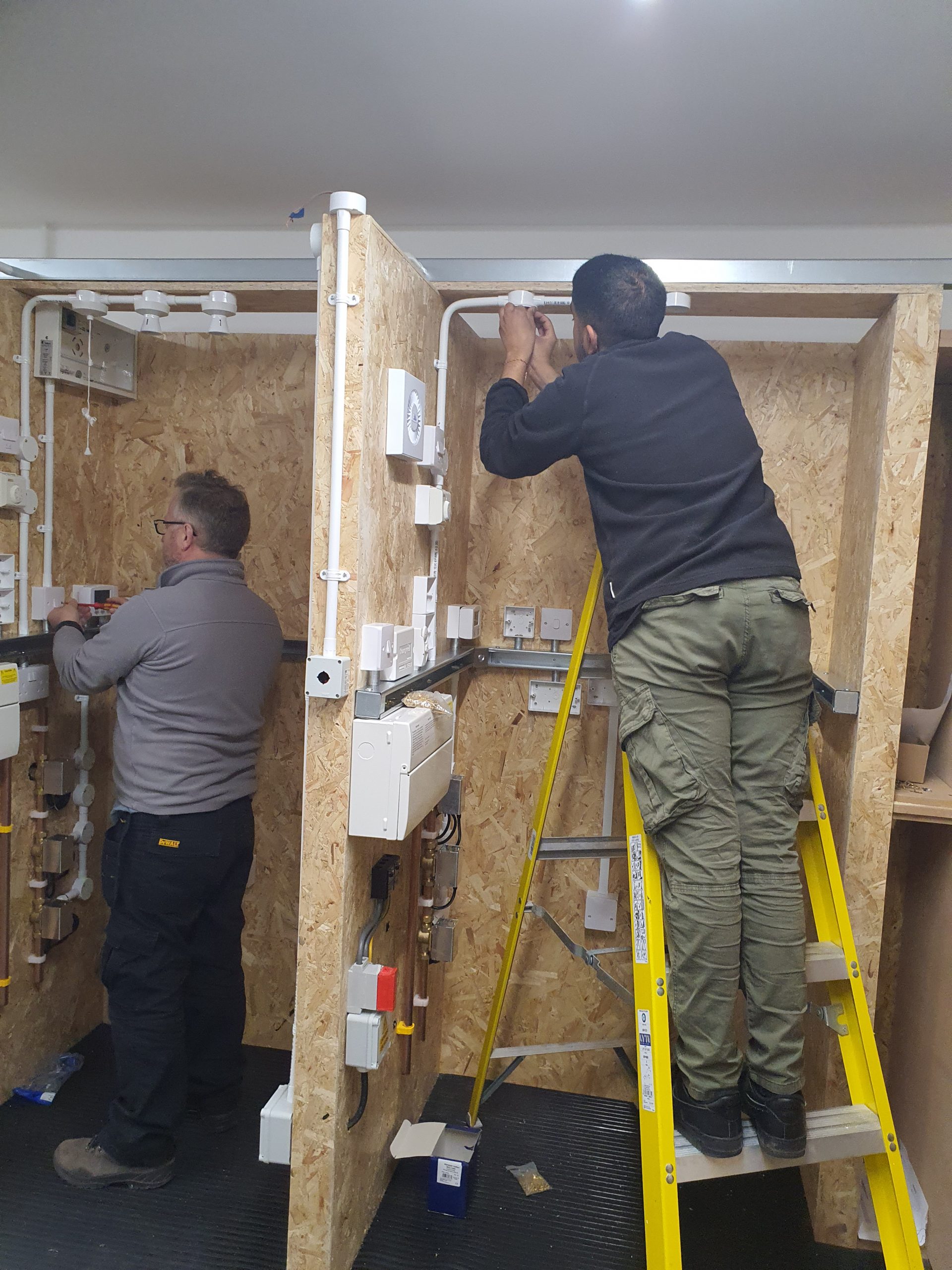 2377-77 City & Guilds PAT Testing Course